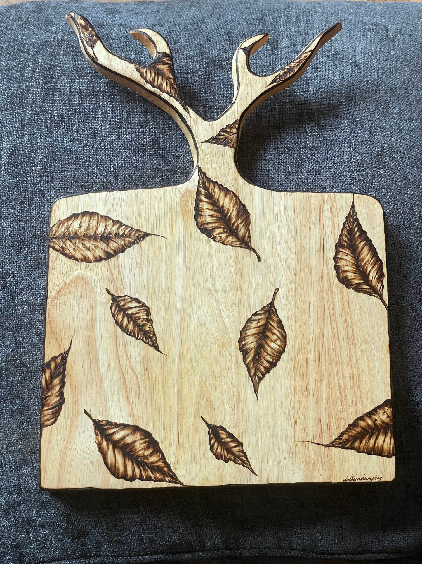 Stag antlers shaped serving board, leaf design chopping board, original hand drawn art, beech leaves, reclaimed beech chopping board, autumn